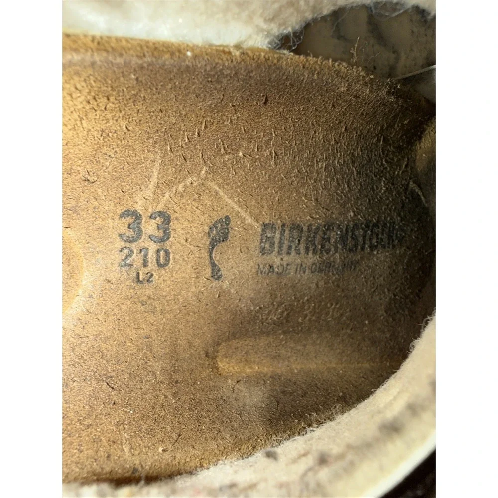 Birkenstock Kids Size 33 US2-2.5 White Double Strap Sandals Cork Footbed Buckle